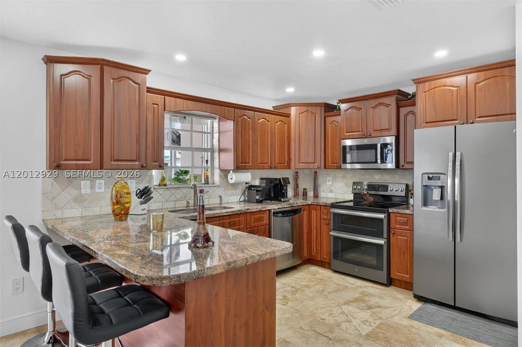 Real estate property located at 14661 168th Ter, Miami-dade, Southwind Point, Miami, FL