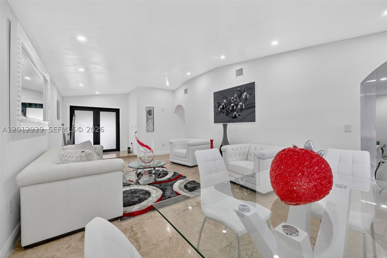 Real estate property located at 14661 168th Ter, Miami-dade, Southwind Point, Miami, FL