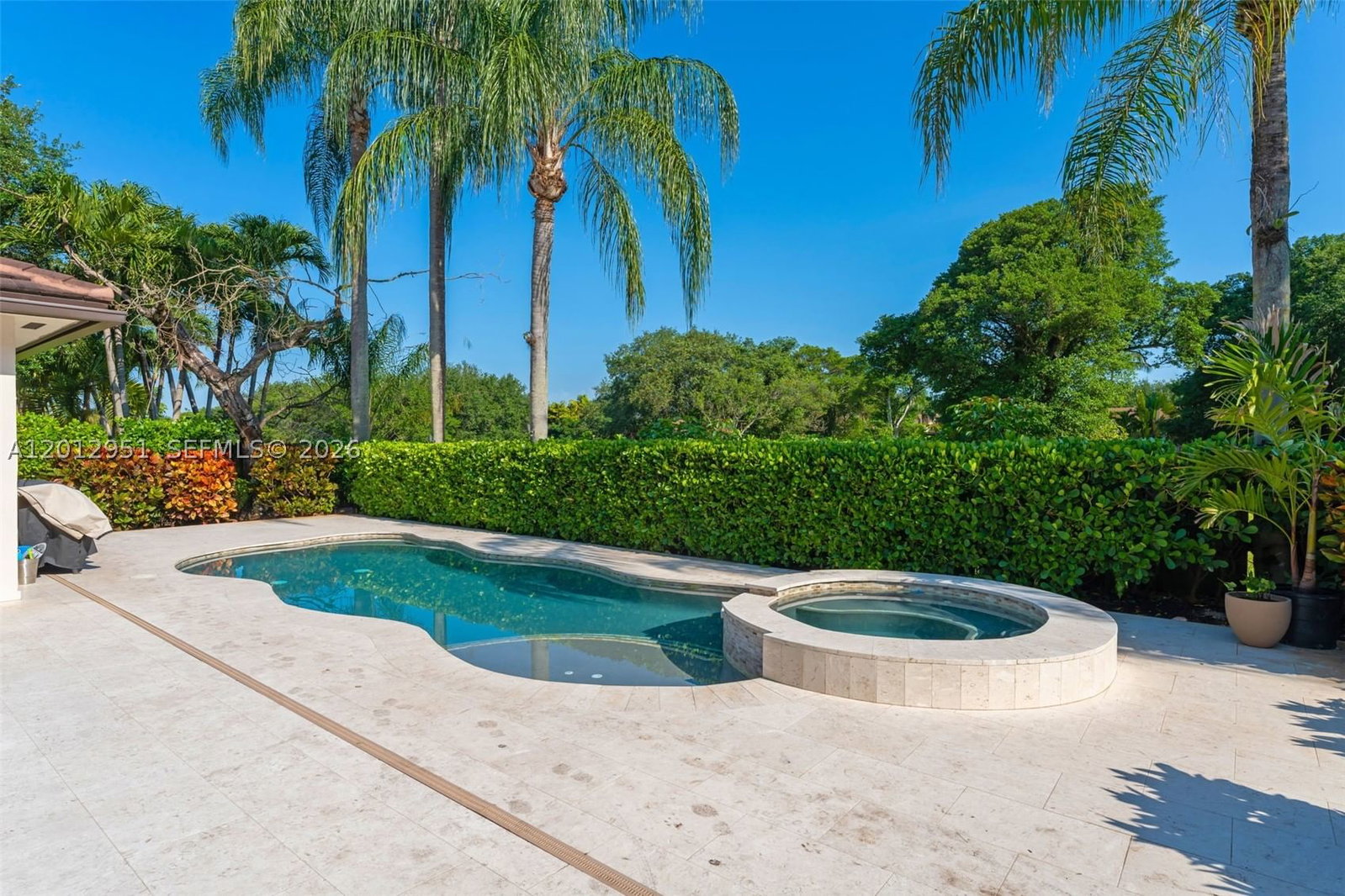 Real estate property located at 12019 77th Ter, Miami-dade, Sharon Estates, Miami, FL
