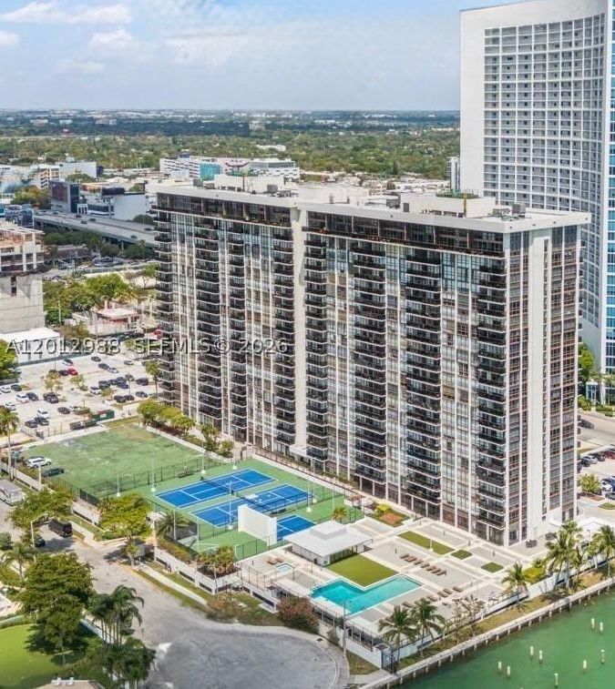 Real estate property located at 600 36th St #706, Miami-dade, Charter Club Condo, Miami, FL