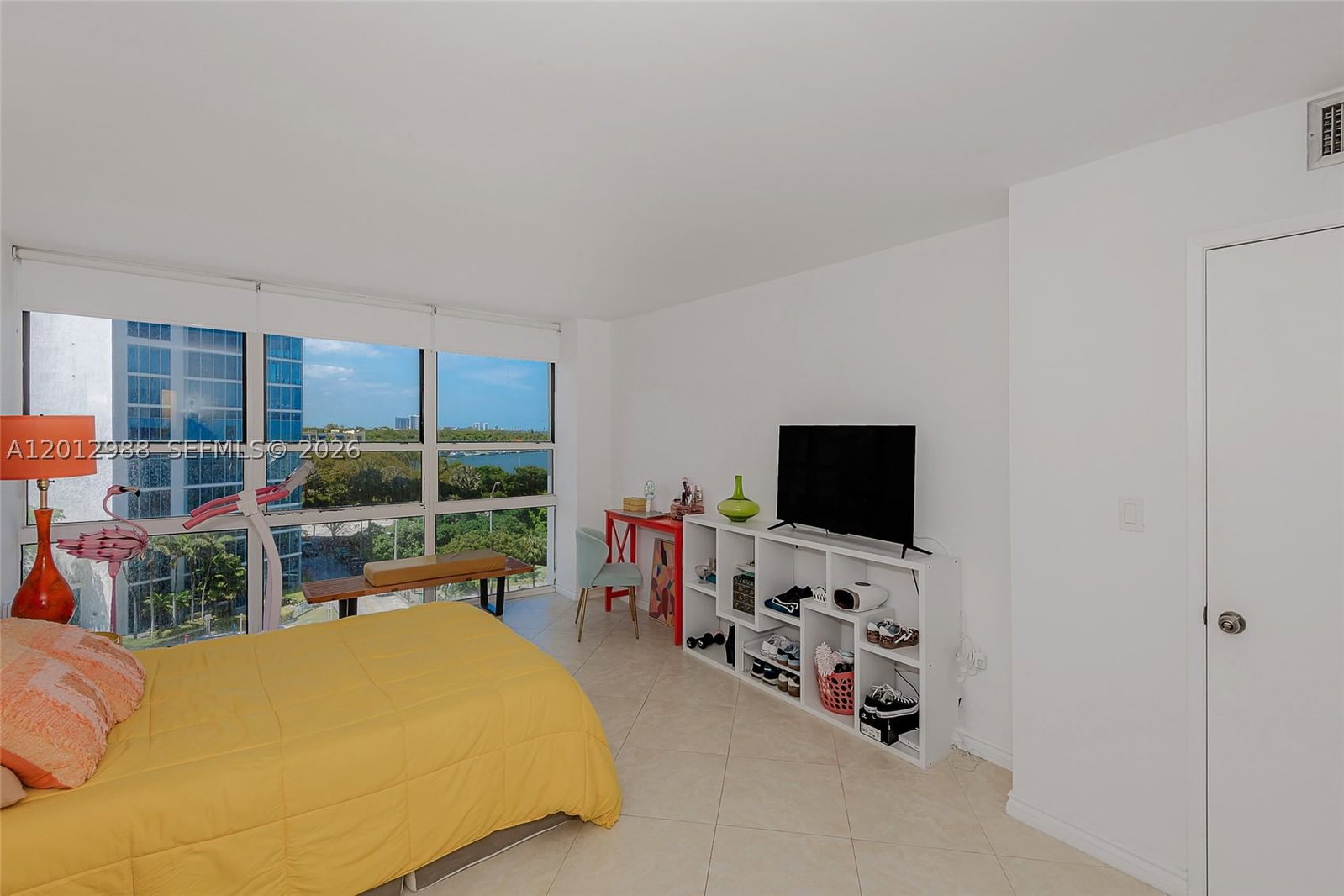 Real estate property located at 600 36th St #706, Miami-dade, Charter Club Condo, Miami, FL