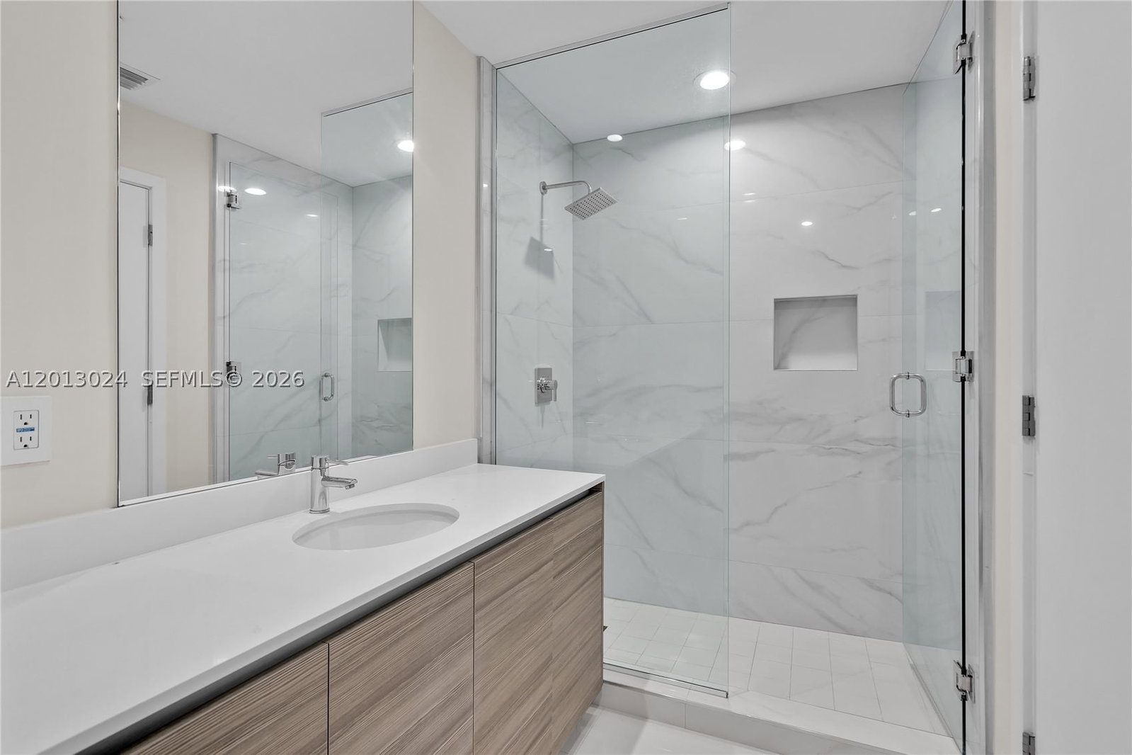 Real estate property located at 121 34th St PH3217, Miami-dade, 3401 Midtown Condo, Miami, FL
