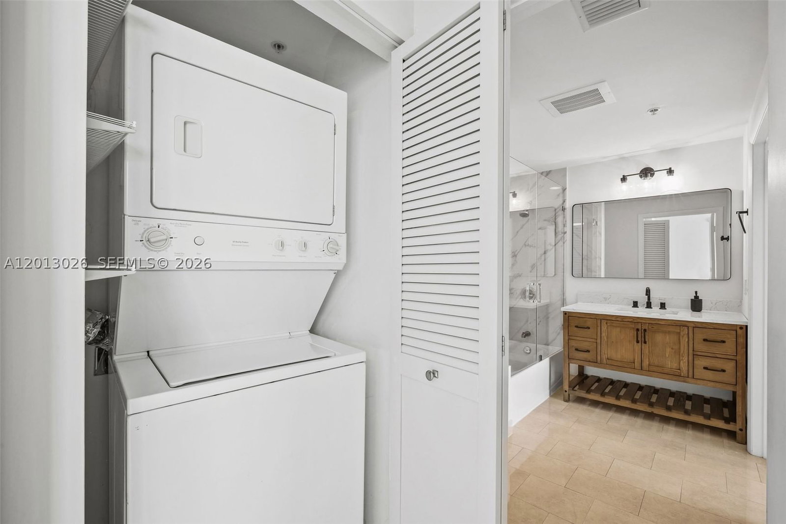 Real estate property located at 90 3rd St #1608, Miami-dade, Ivy Condo, Miami, FL