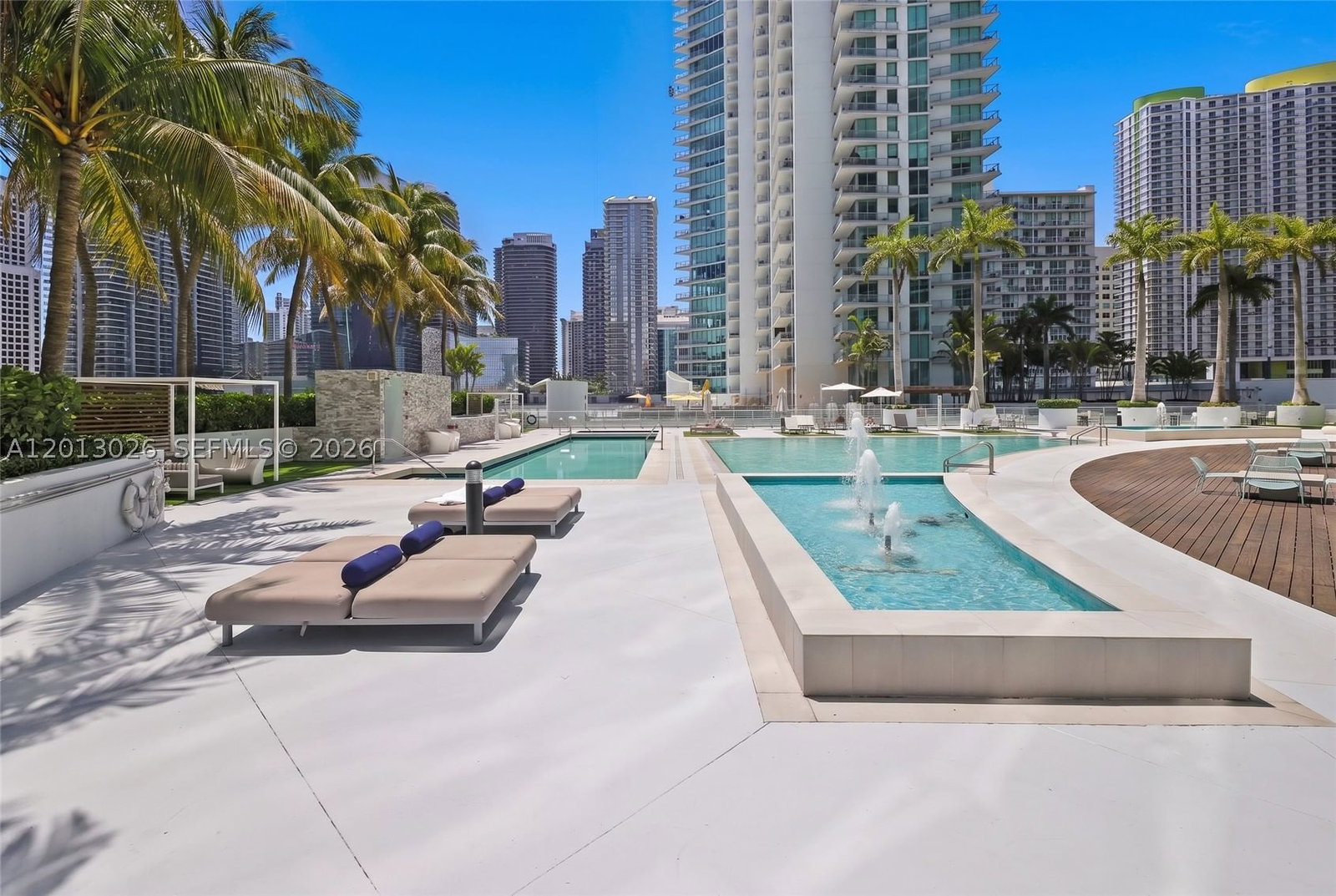 Real estate property located at 90 3rd St #1608, Miami-dade, Ivy Condo, Miami, FL