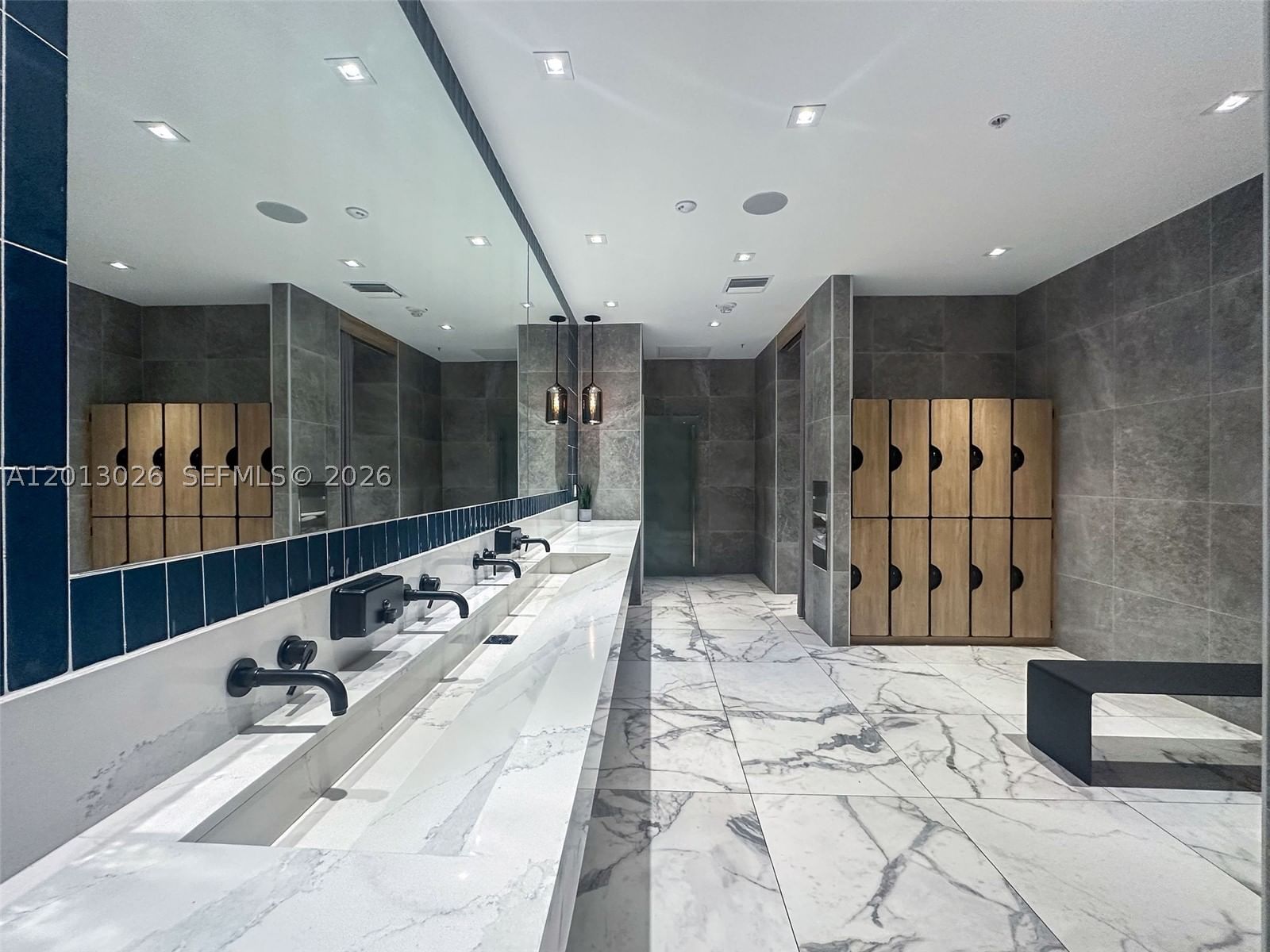 Real estate property located at 90 3rd St #1608, Miami-dade, Ivy Condo, Miami, FL