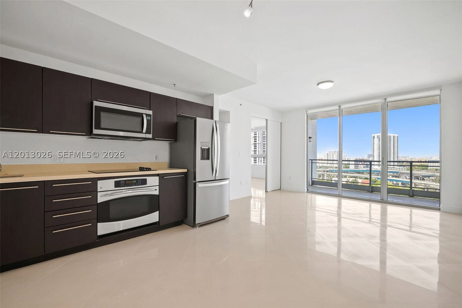 Real estate property located at 90 3rd St #1608, Miami-dade, Ivy Condo, Miami, FL