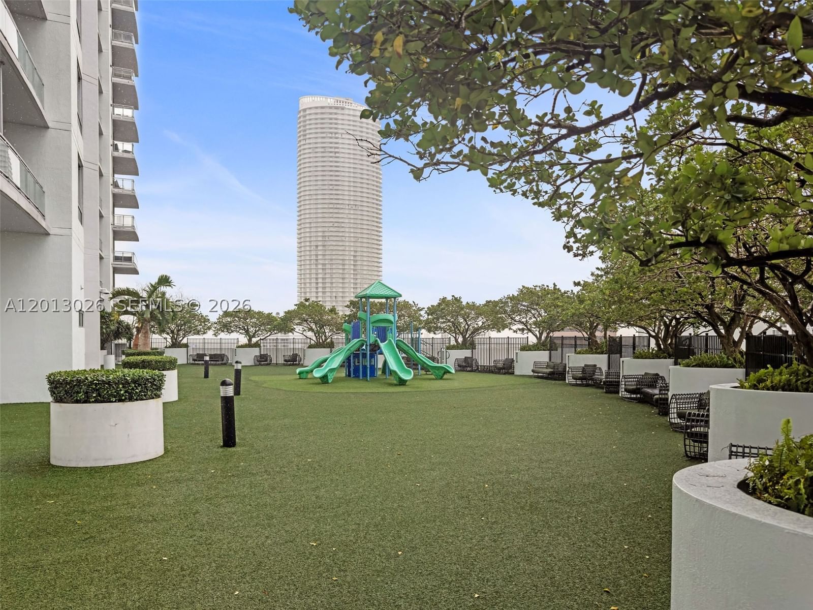 Real estate property located at 90 3rd St #1608, Miami-dade, Ivy Condo, Miami, FL