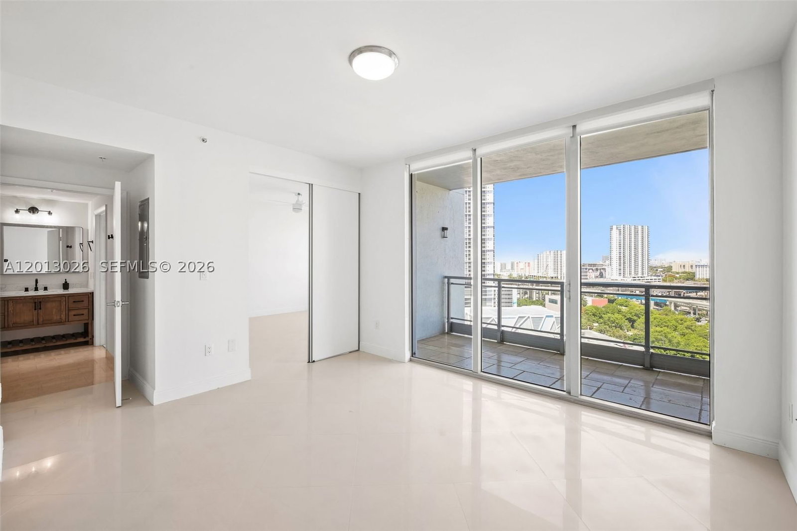 Real estate property located at 90 3rd St #1608, Miami-dade, Ivy Condo, Miami, FL