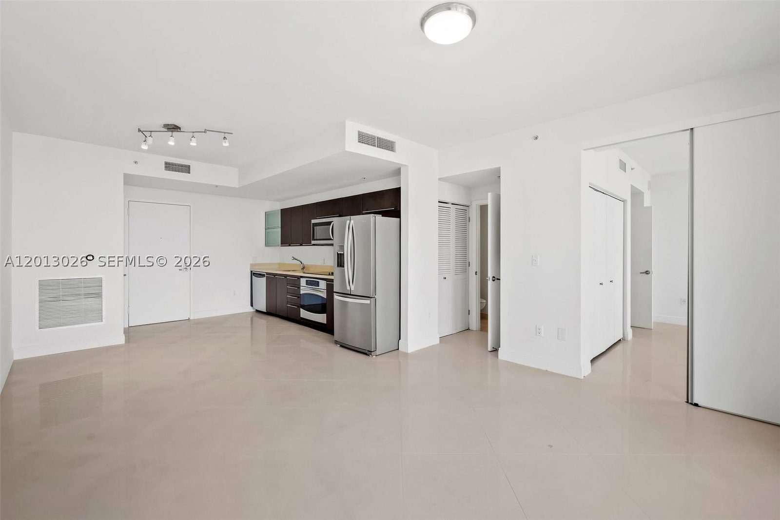 Real estate property located at 90 3rd St #1608, Miami-dade, Ivy Condo, Miami, FL