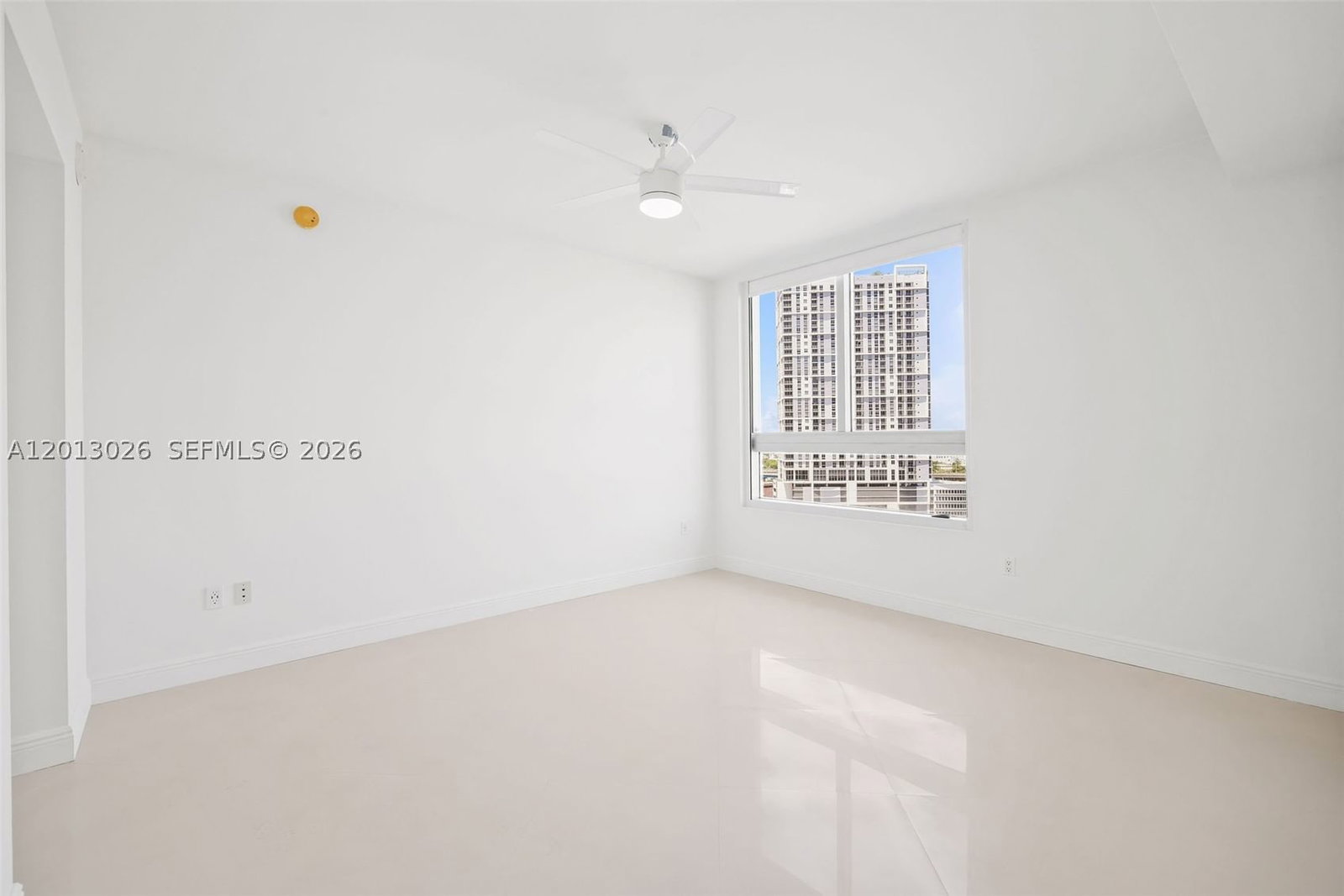 Real estate property located at 90 3rd St #1608, Miami-dade, Ivy Condo, Miami, FL