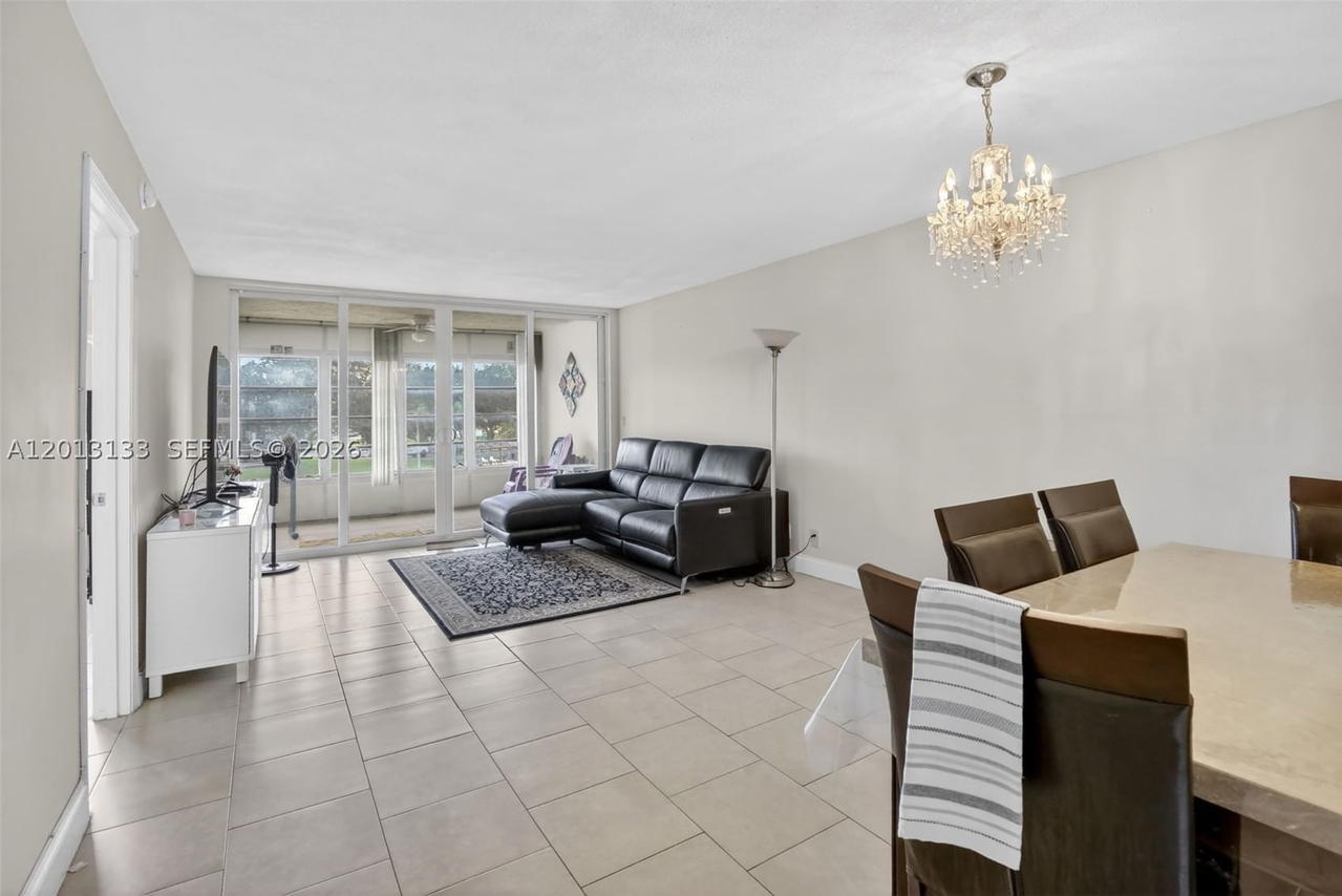 Real estate property located at 9330 Lagoon Pl #307, Broward, Poinciana 12 Pine Island, Davie, FL