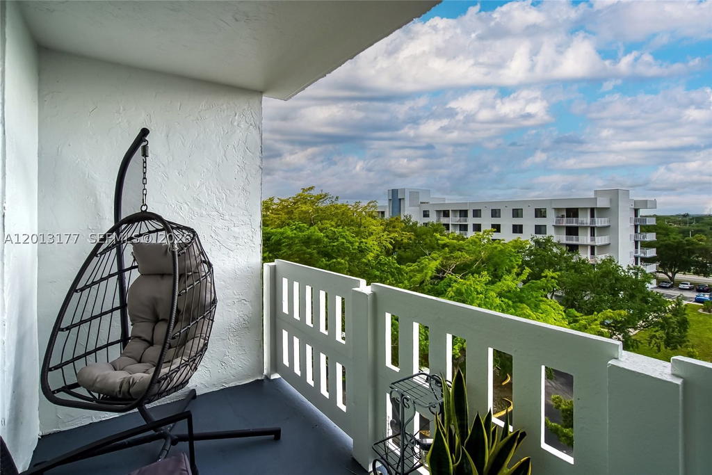 Real estate property located at 919 Hillcrest Dr #607, Broward, Hillcrest East 20, Hollywood, FL