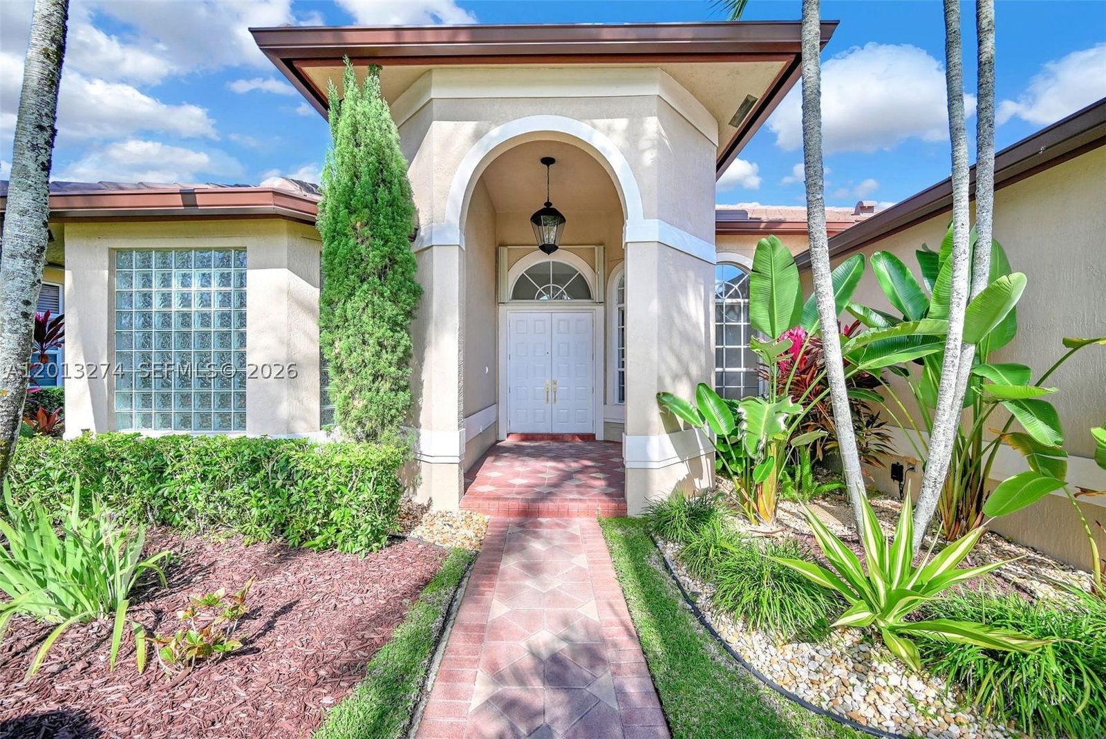 Real estate property located at 2553 Jardin Manor, Broward, Sector 7 - Parcels J-2 &, Weston, FL
