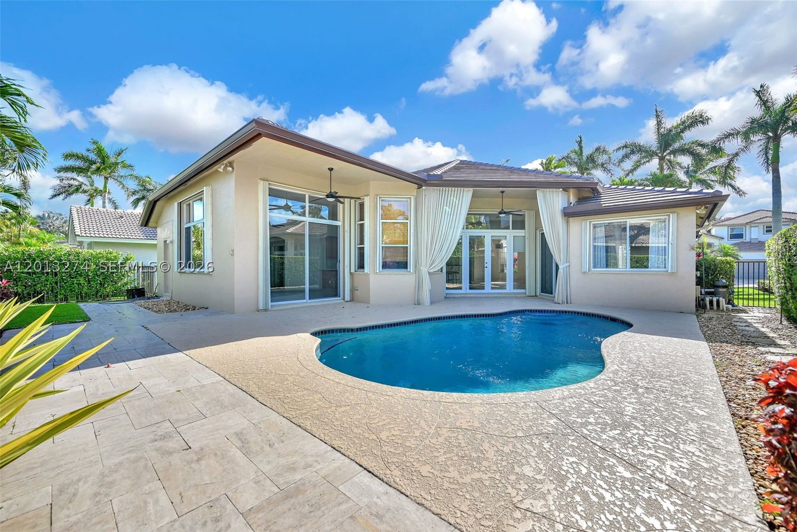 Real estate property located at 2553 Jardin Manor, Broward, Sector 7 - Parcels J-2 &, Weston, FL