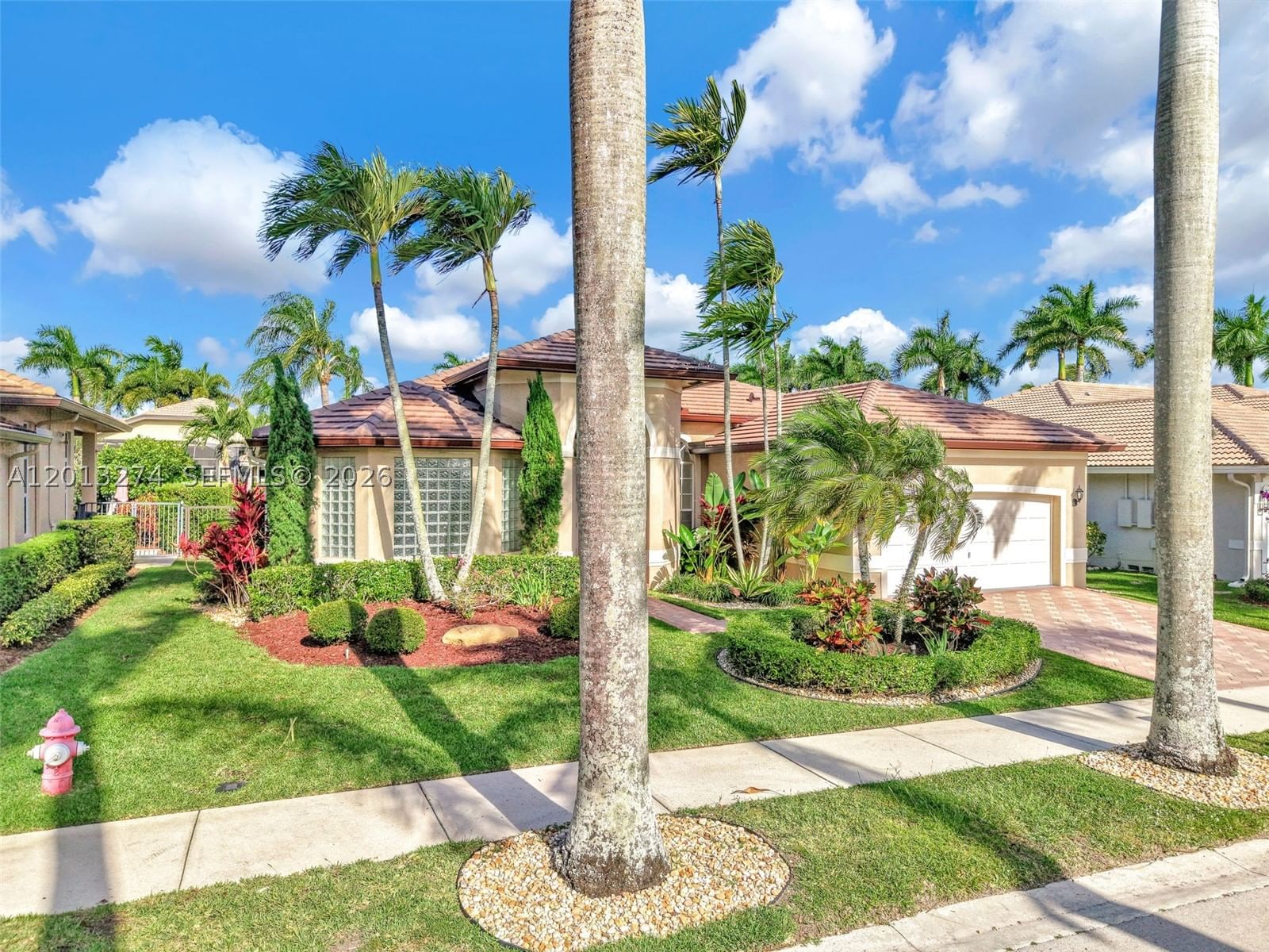 Real estate property located at 2553 Jardin Manor, Broward, Sector 7 - Parcels J-2 &, Weston, FL