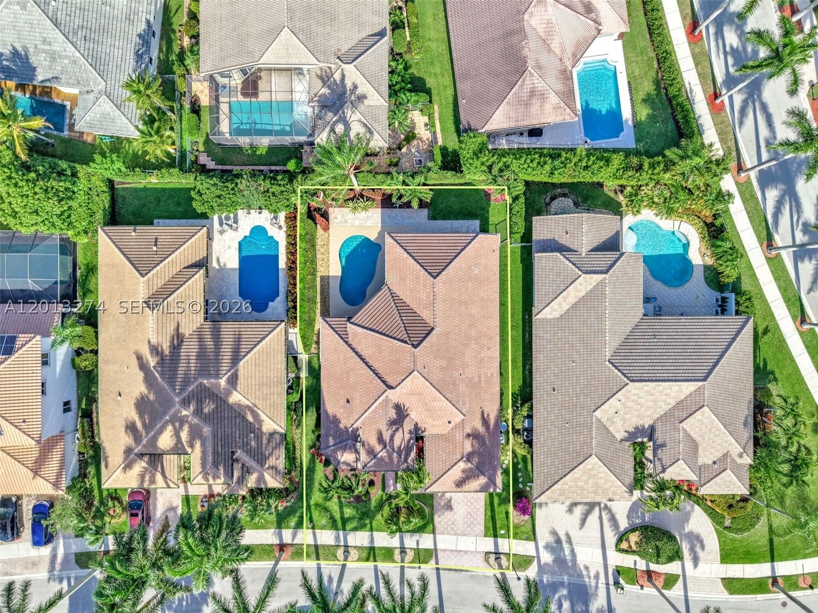 Real estate property located at 2553 Jardin Manor, Broward, Sector 7 - Parcels J-2 &, Weston, FL