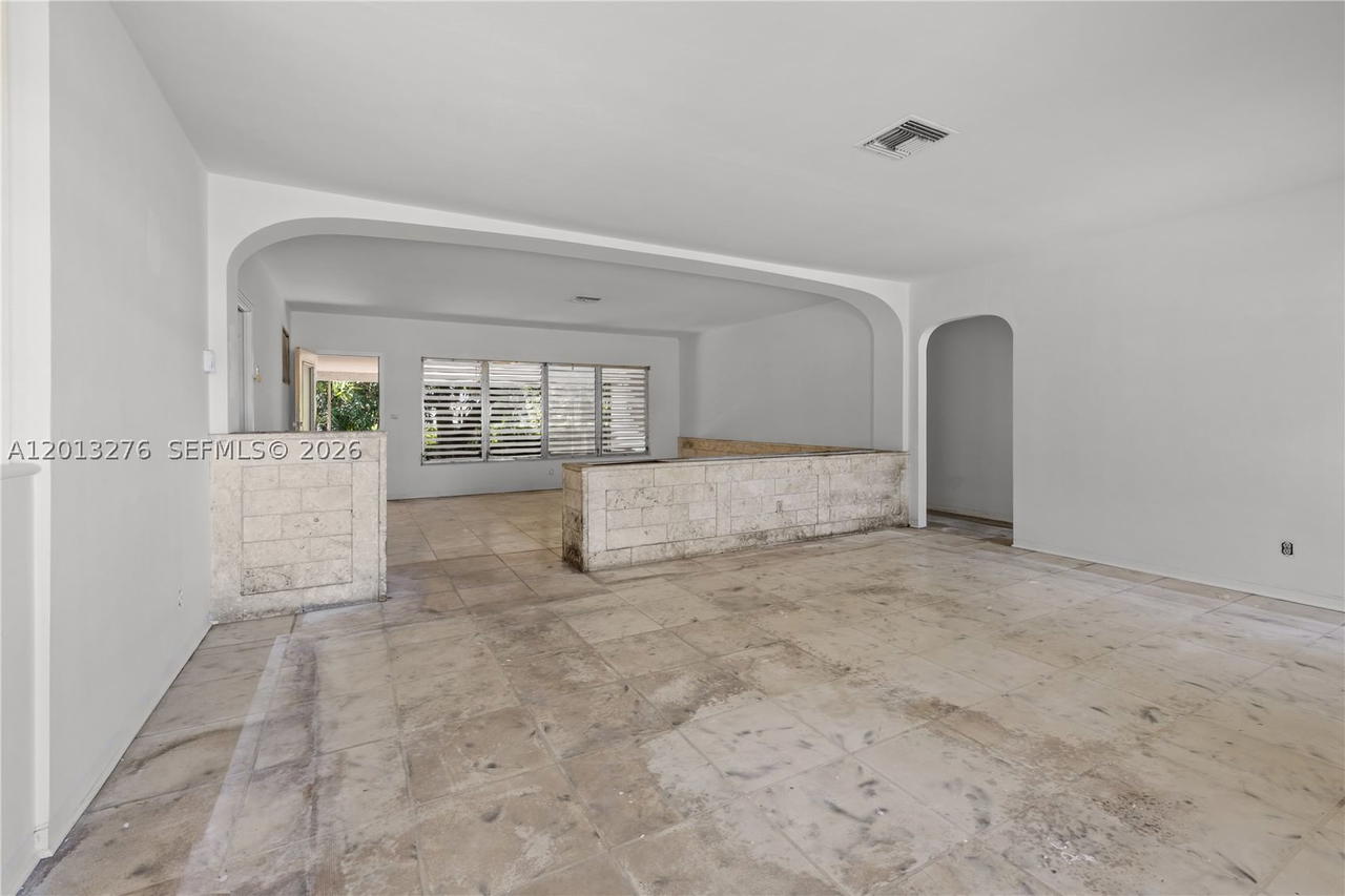 Real estate property located at 427 Grand Concourse, Miami-dade, Miami Shores Sec 4 Amd Pl, Miami Shores, FL