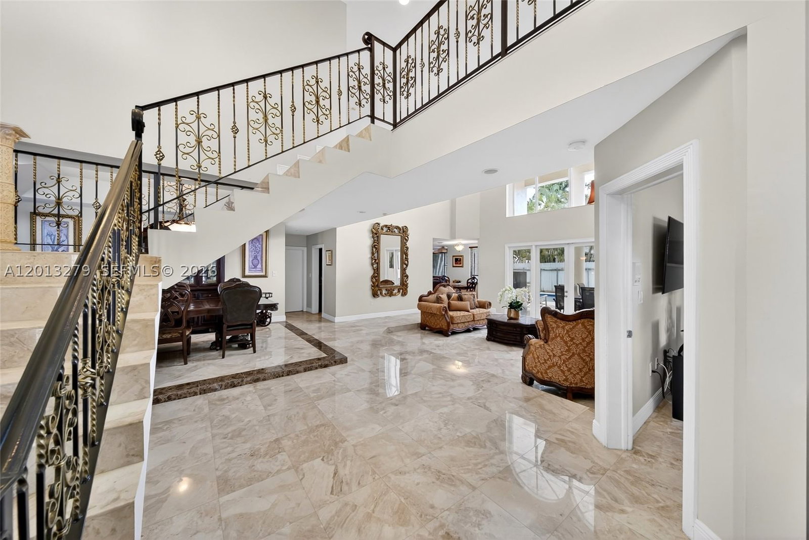 Real estate property located at 8560 164th St, Miami-dade, Royal Lakes 1st Addn, Miami Lakes, FL