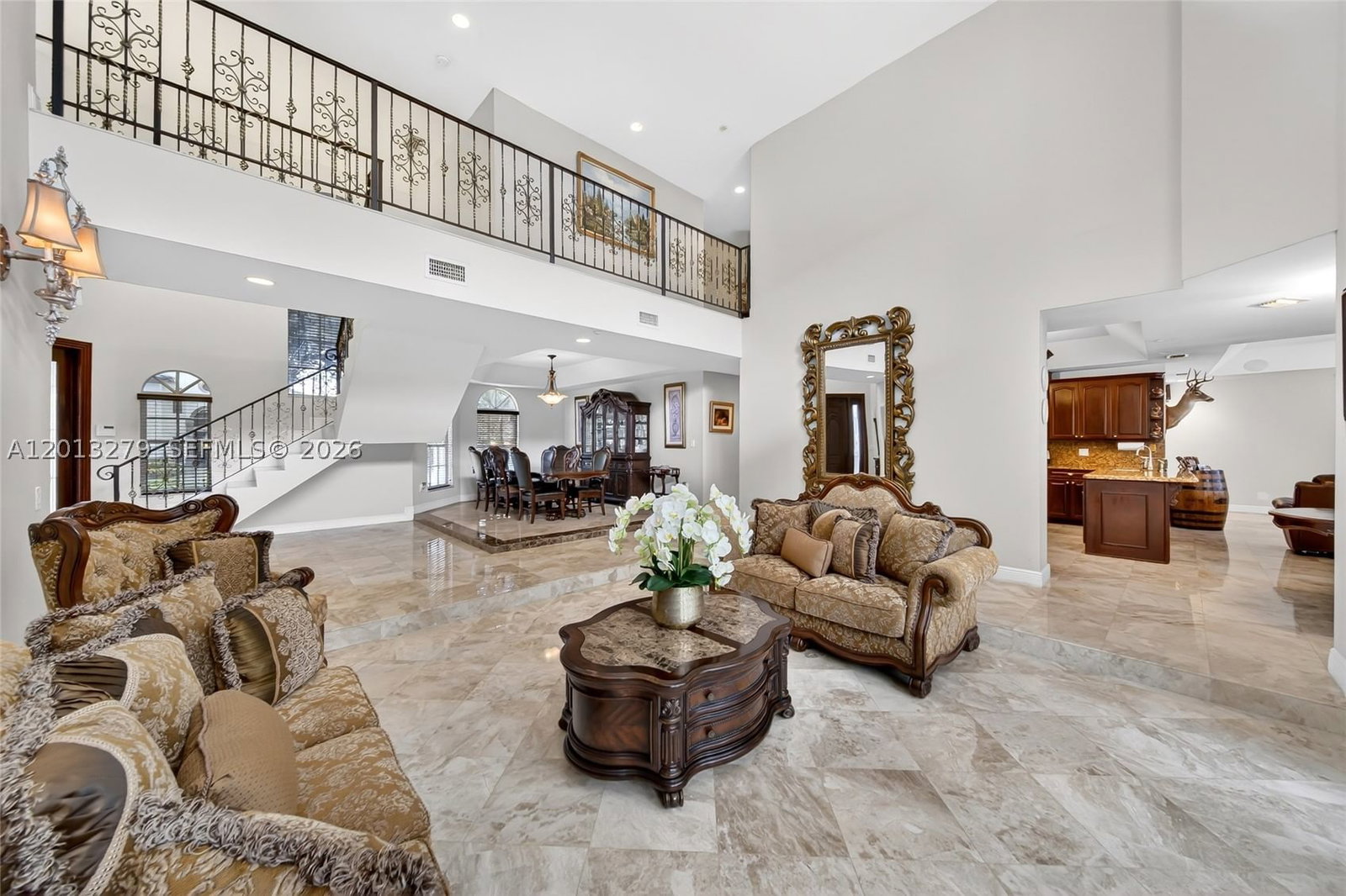 Real estate property located at 8560 164th St, Miami-dade, Royal Lakes 1st Addn, Miami Lakes, FL