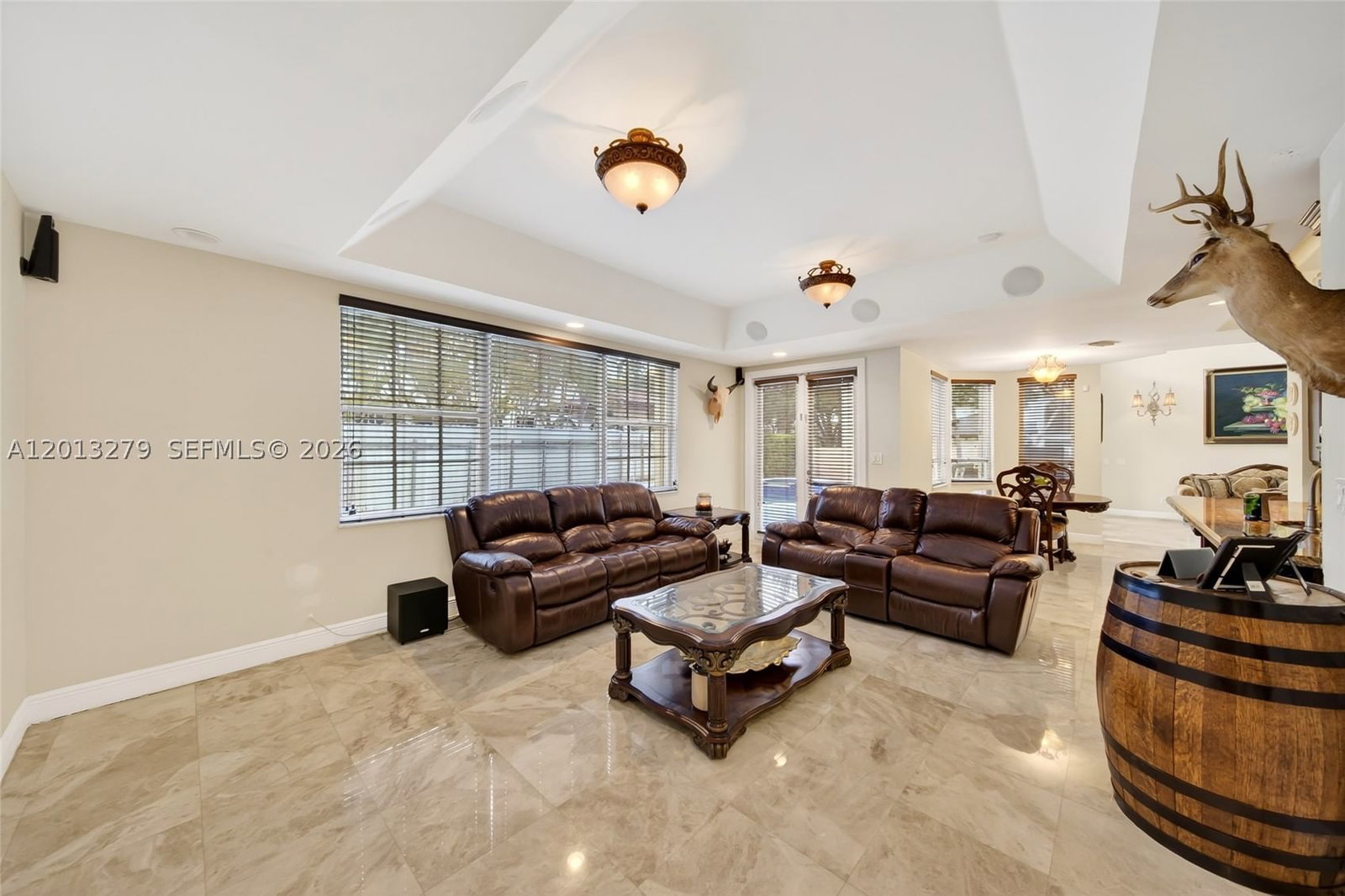 Real estate property located at 8560 164th St, Miami-dade, Royal Lakes 1st Addn, Miami Lakes, FL