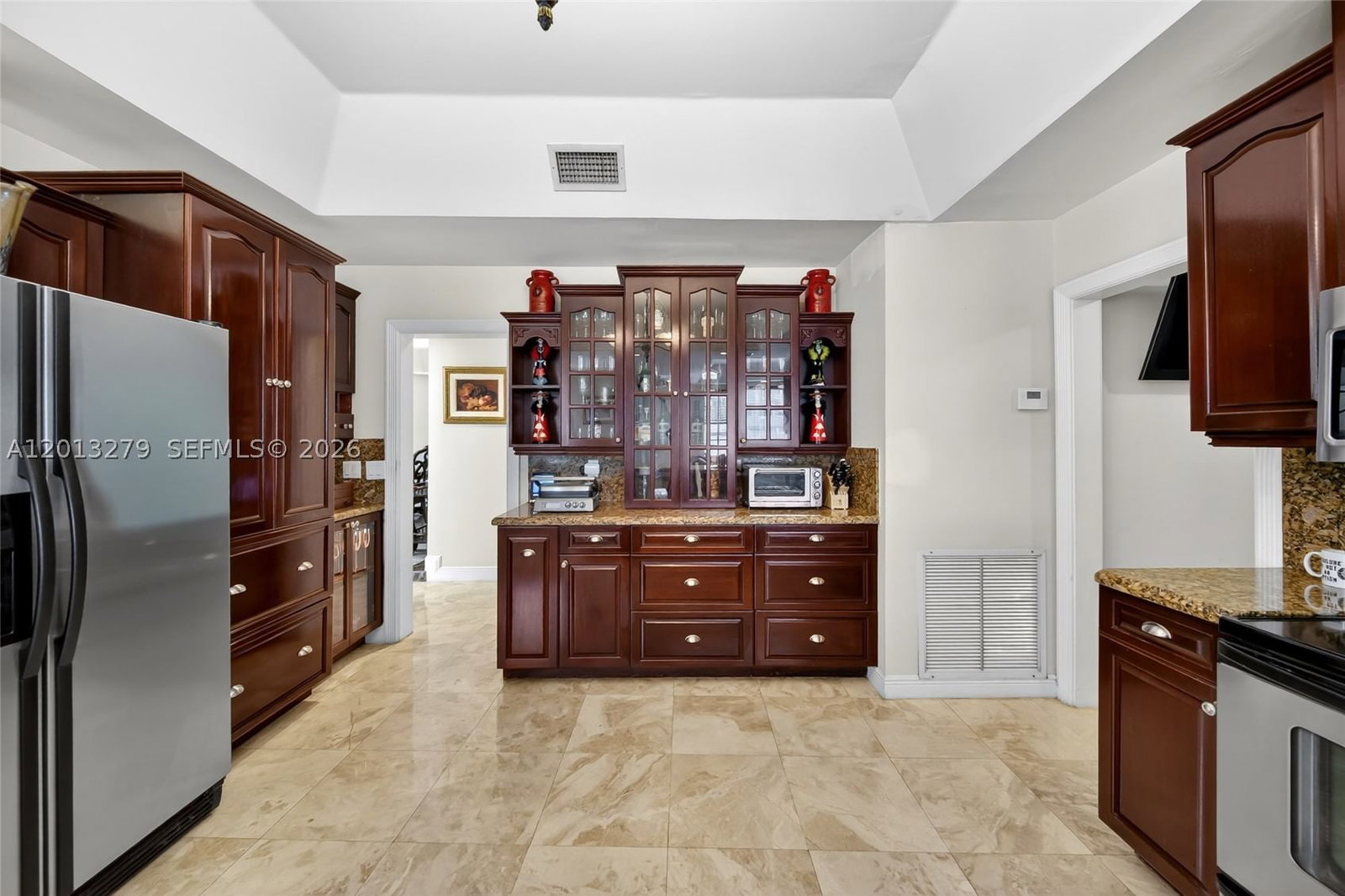 Real estate property located at 8560 164th St, Miami-dade, Royal Lakes 1st Addn, Miami Lakes, FL