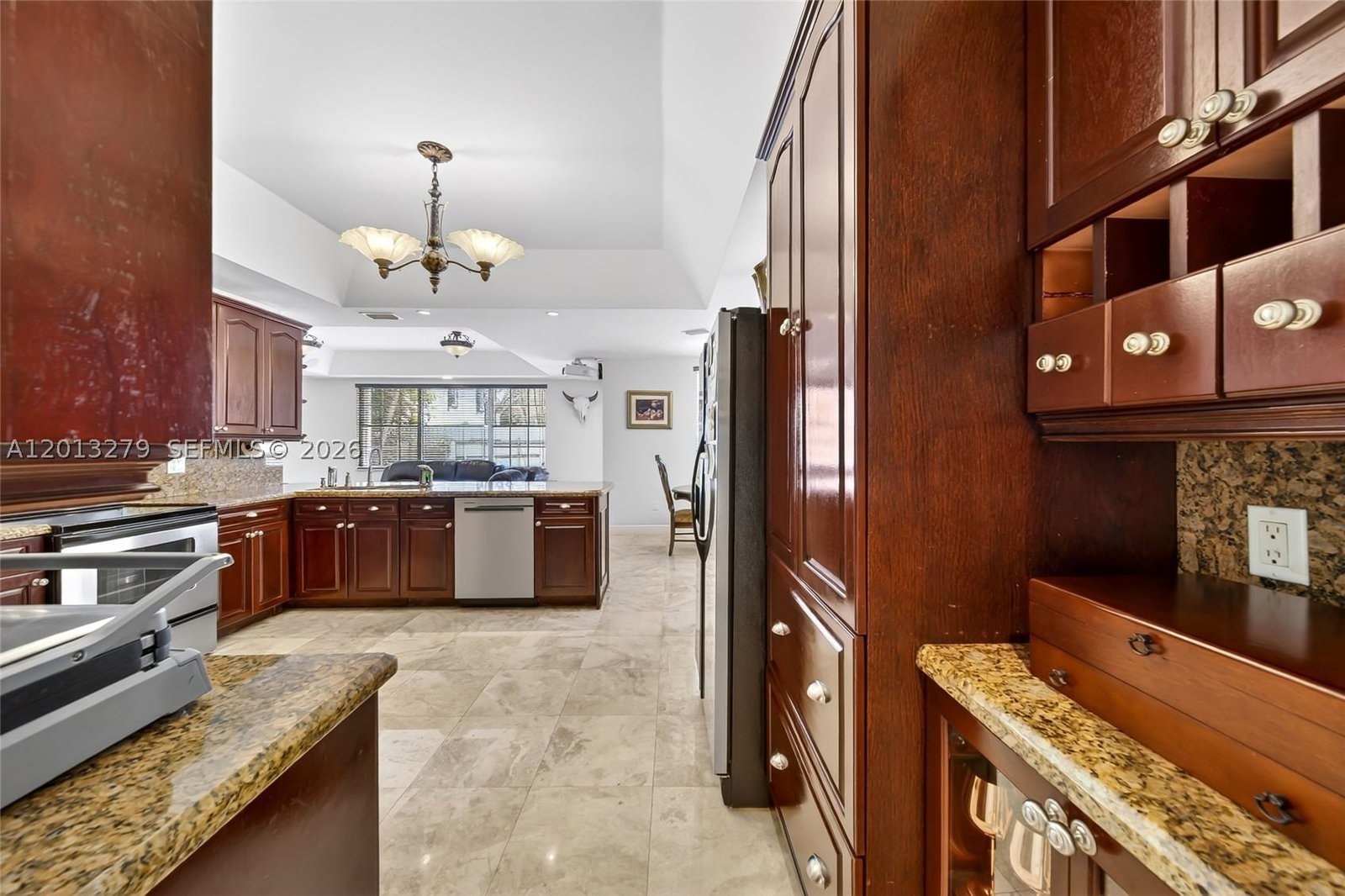 Real estate property located at 8560 164th St, Miami-dade, Royal Lakes 1st Addn, Miami Lakes, FL