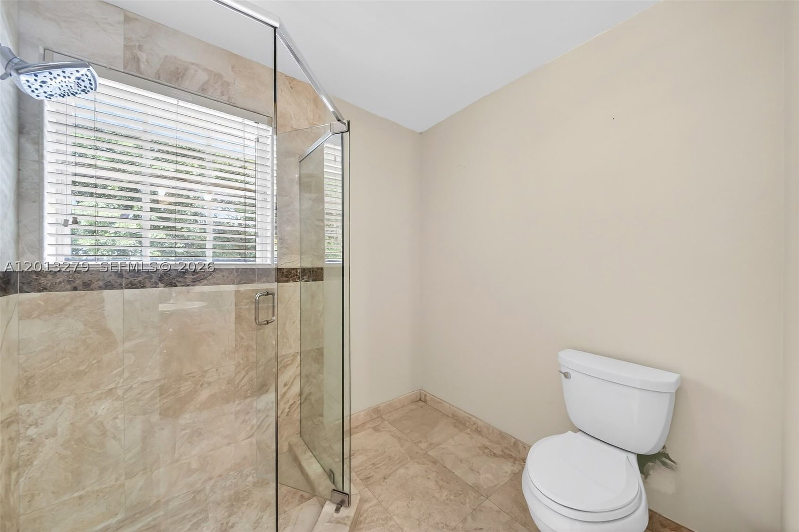Real estate property located at 8560 164th St, Miami-dade, Royal Lakes 1st Addn, Miami Lakes, FL