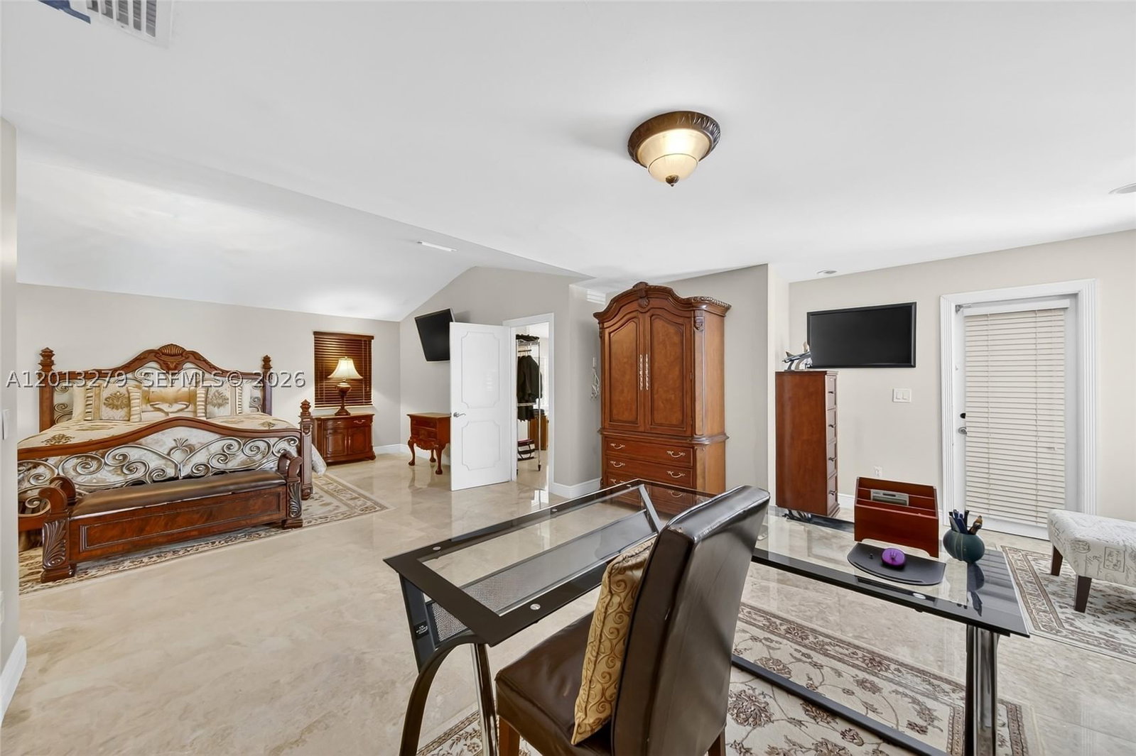 Real estate property located at 8560 164th St, Miami-dade, Royal Lakes 1st Addn, Miami Lakes, FL