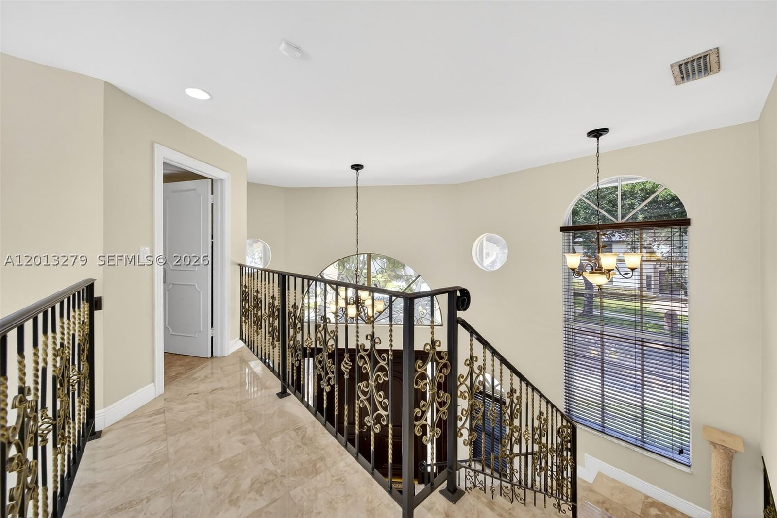 Real estate property located at 8560 164th St, Miami-dade, Royal Lakes 1st Addn, Miami Lakes, FL