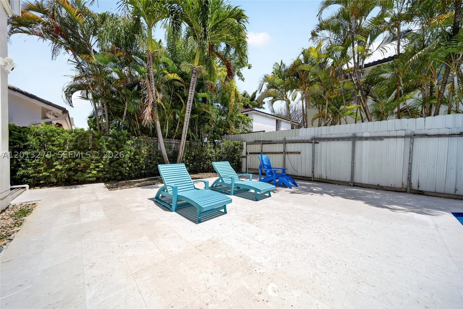 Real estate property located at 8560 164th St, Miami-dade, Royal Lakes 1st Addn, Miami Lakes, FL
