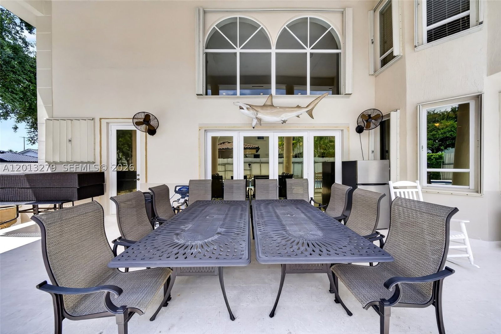 Real estate property located at 8560 164th St, Miami-dade, Royal Lakes 1st Addn, Miami Lakes, FL