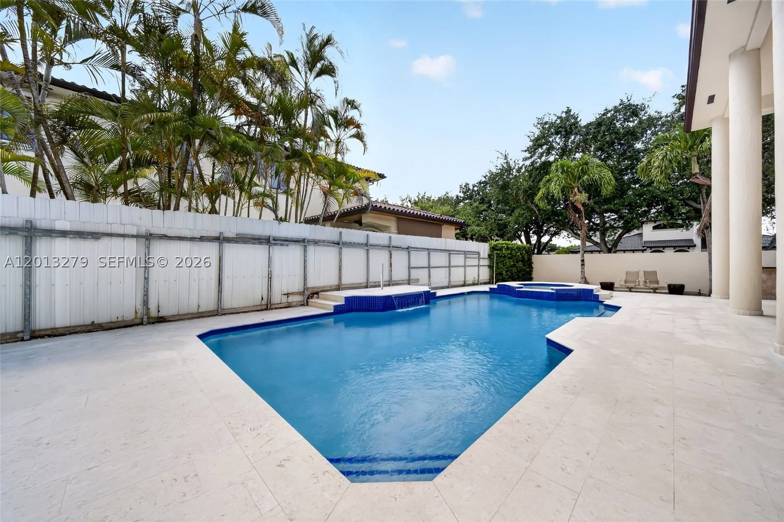 Real estate property located at 8560 164th St, Miami-dade, Royal Lakes 1st Addn, Miami Lakes, FL
