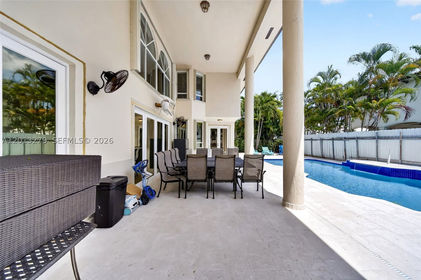 Real estate property located at 8560 164th St, Miami-dade, Royal Lakes 1st Addn, Miami Lakes, FL