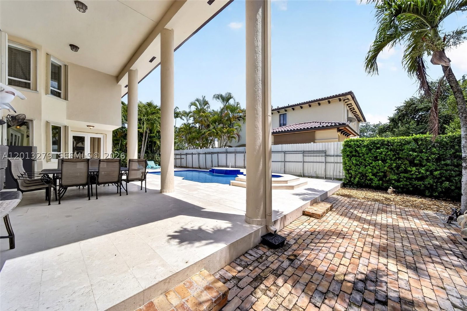 Real estate property located at 8560 164th St, Miami-dade, Royal Lakes 1st Addn, Miami Lakes, FL