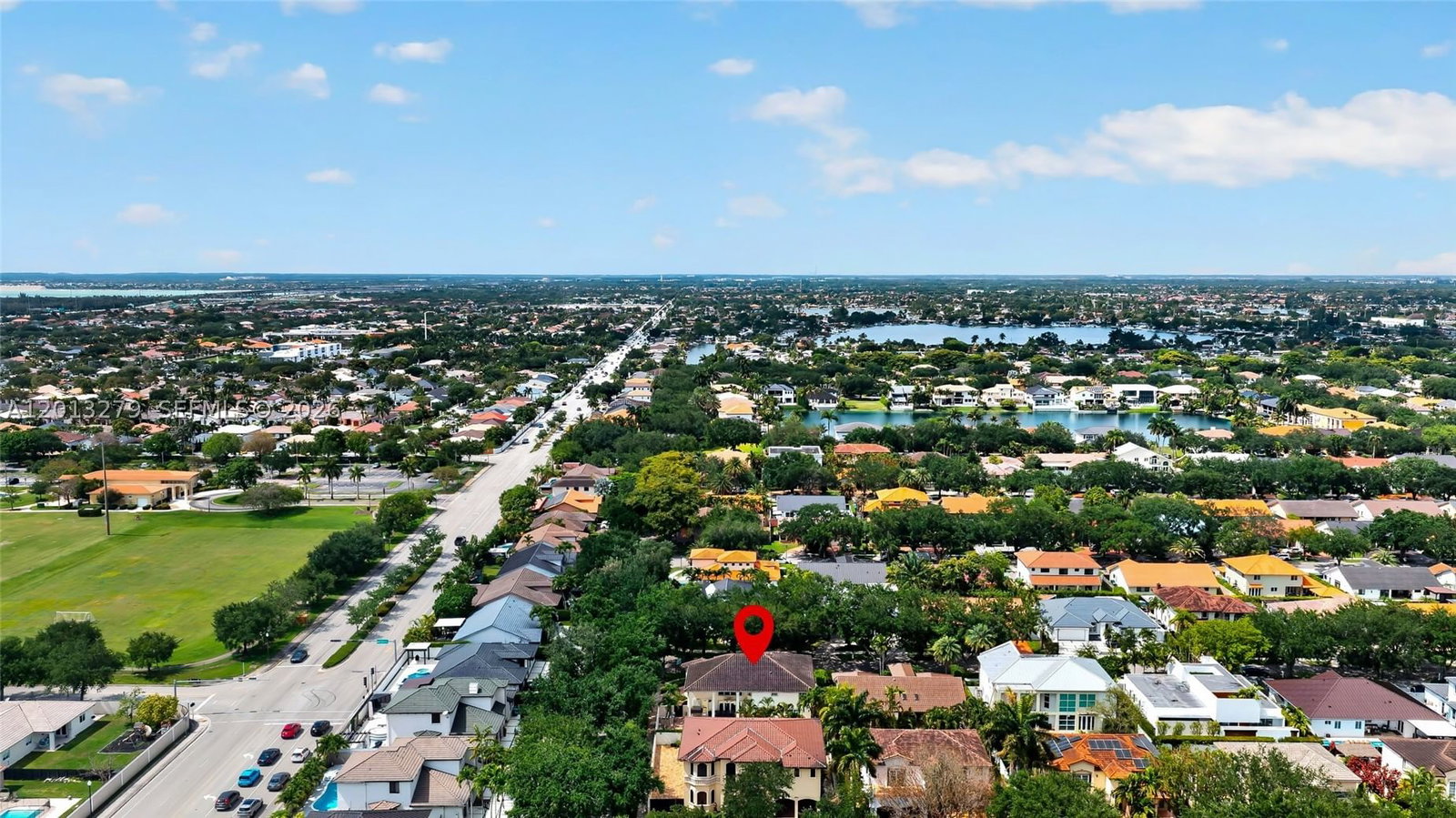 Real estate property located at 8560 164th St, Miami-dade, Royal Lakes 1st Addn, Miami Lakes, FL