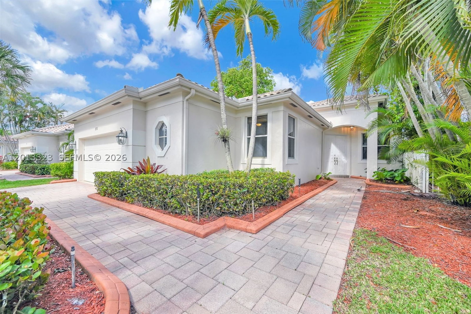Real estate property located at 2553 Bay Pointe Drive, Broward, Sector 7 - Parcels J-2 &, Weston, FL