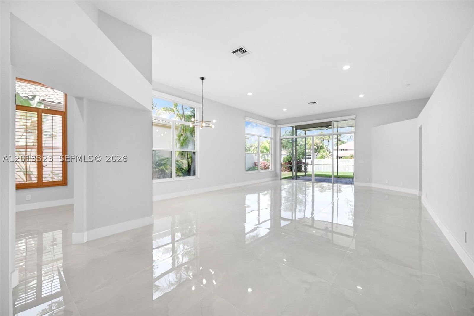 Real estate property located at 2553 Bay Pointe Drive, Broward, Sector 7 - Parcels J-2 &, Weston, FL
