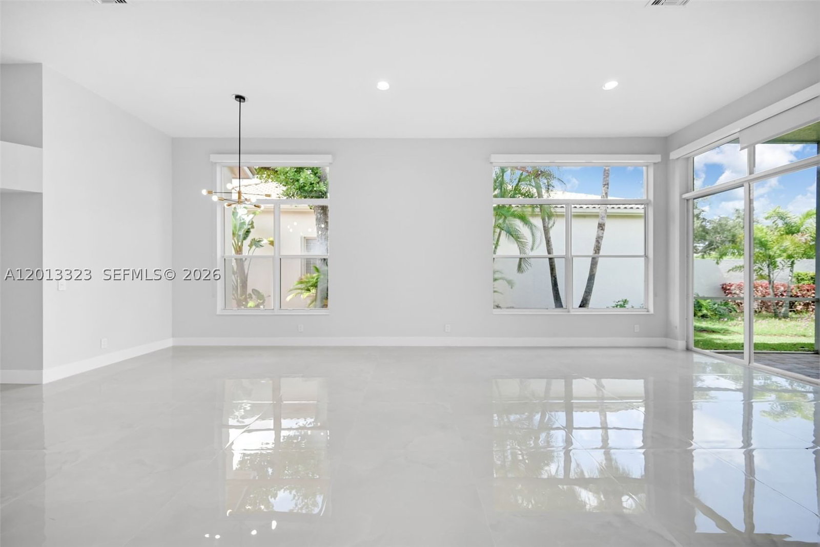 Real estate property located at 2553 Bay Pointe Drive, Broward, Sector 7 - Parcels J-2 &, Weston, FL