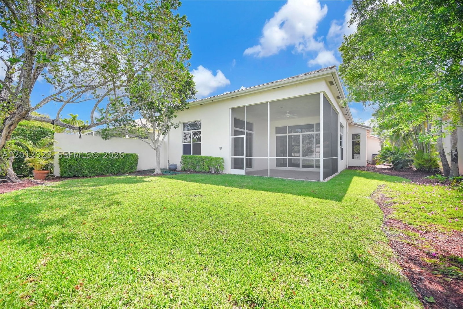 Real estate property located at 2553 Bay Pointe Drive, Broward, Sector 7 - Parcels J-2 &, Weston, FL