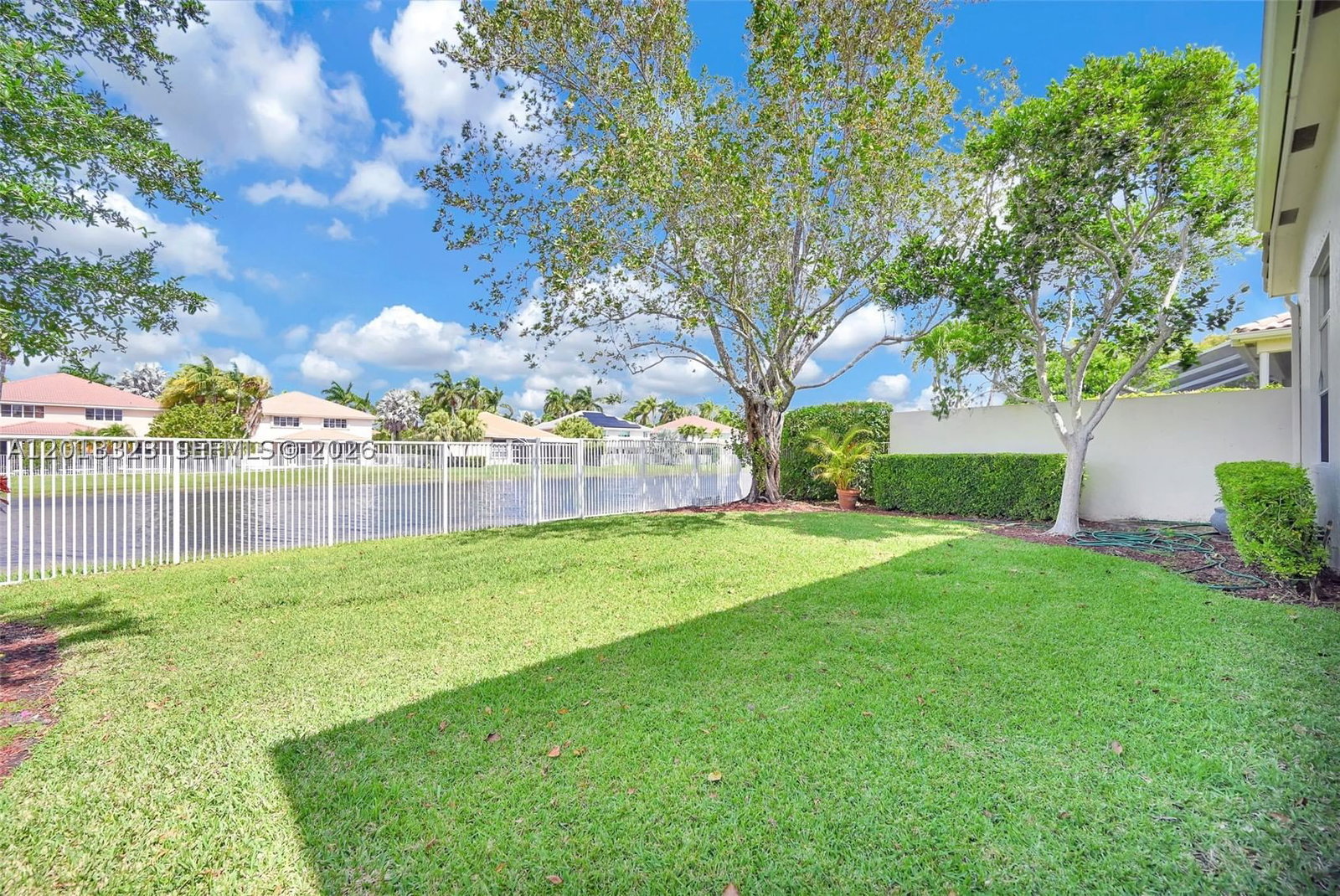 Real estate property located at 2553 Bay Pointe Drive, Broward, Sector 7 - Parcels J-2 &, Weston, FL