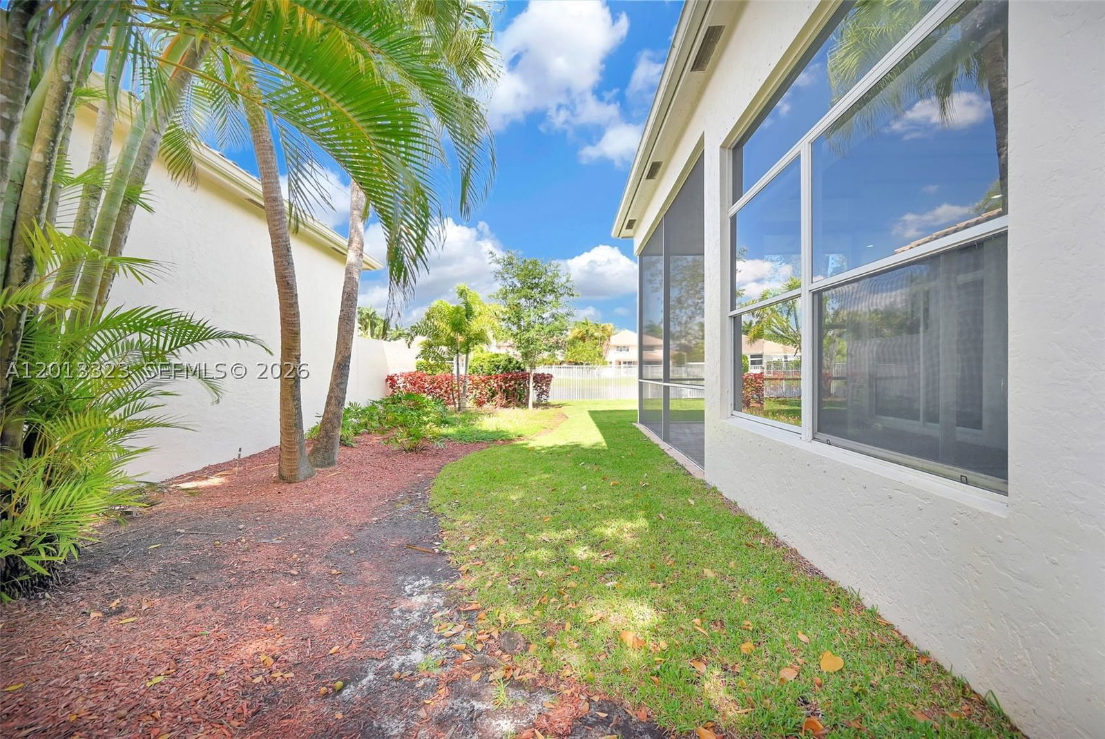 Real estate property located at 2553 Bay Pointe Drive, Broward, Sector 7 - Parcels J-2 &, Weston, FL