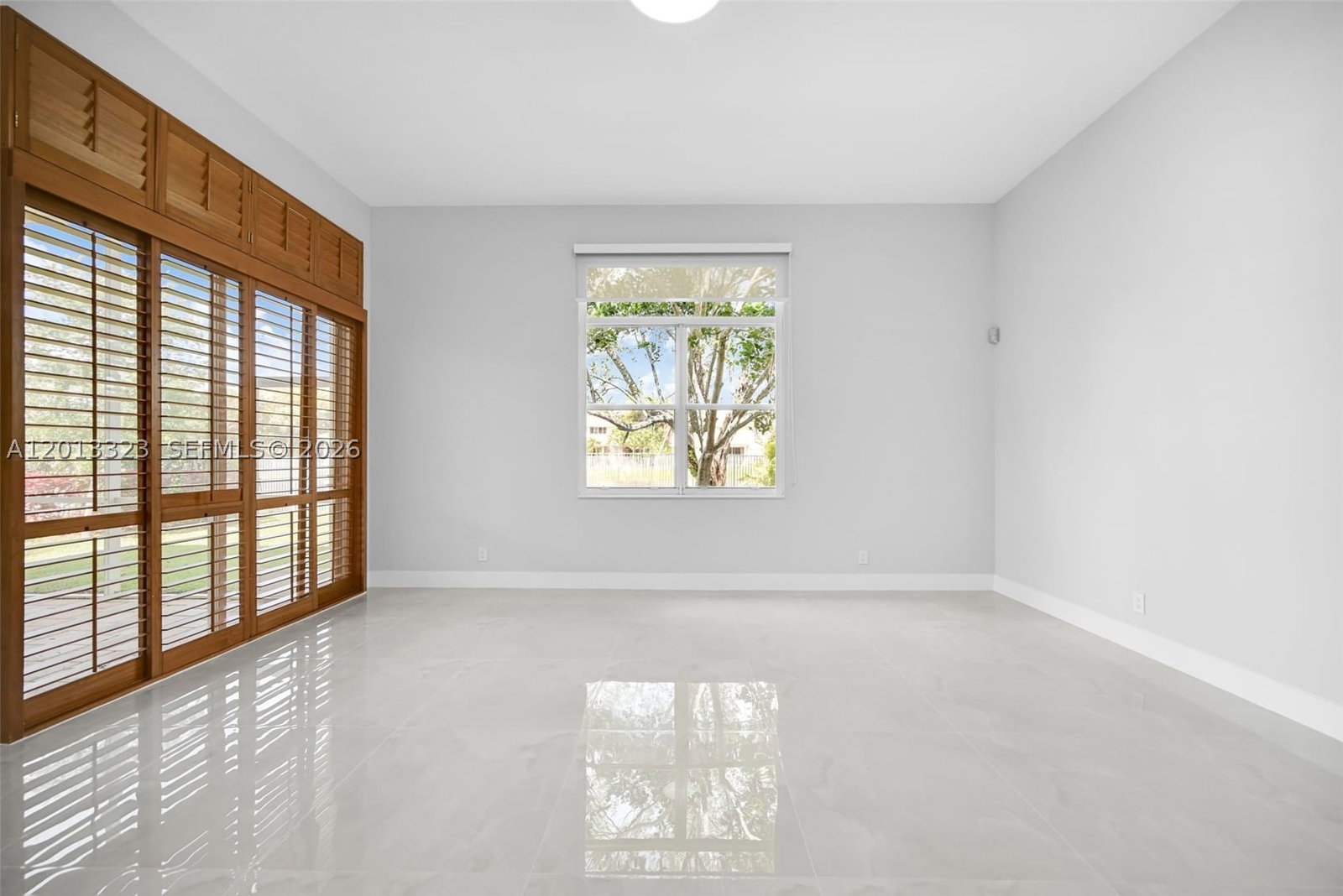 Real estate property located at 2553 Bay Pointe Drive, Broward, Sector 7 - Parcels J-2 &, Weston, FL