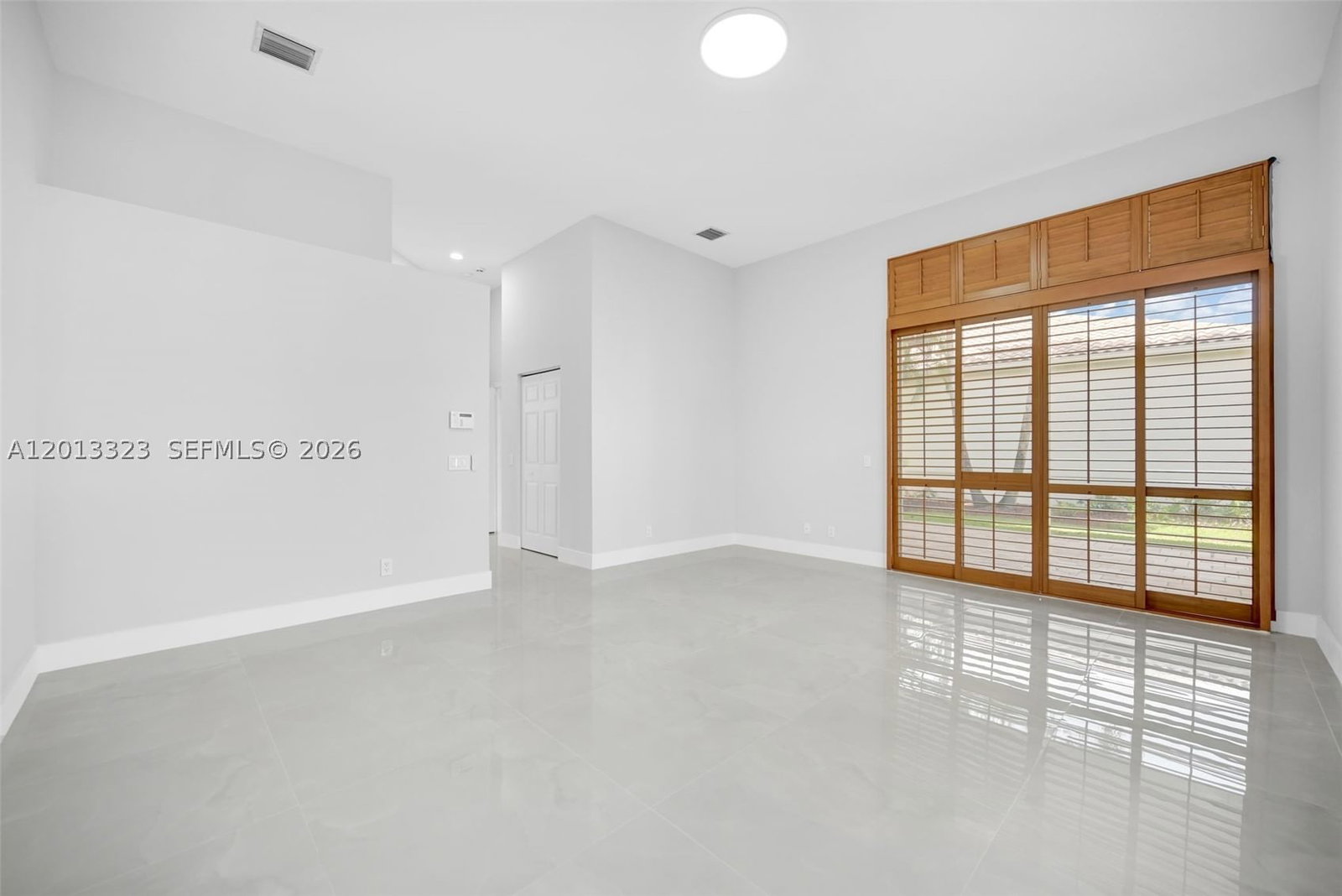 Real estate property located at 2553 Bay Pointe Drive, Broward, Sector 7 - Parcels J-2 &, Weston, FL