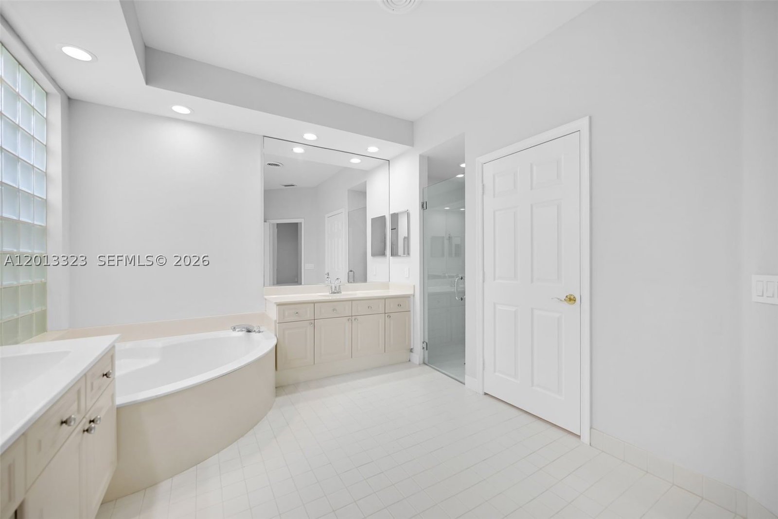 Real estate property located at 2553 Bay Pointe Drive, Broward, Sector 7 - Parcels J-2 &, Weston, FL