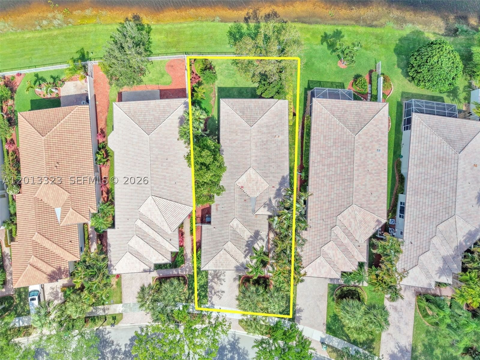 Real estate property located at 2553 Bay Pointe Drive, Broward, Sector 7 - Parcels J-2 &, Weston, FL