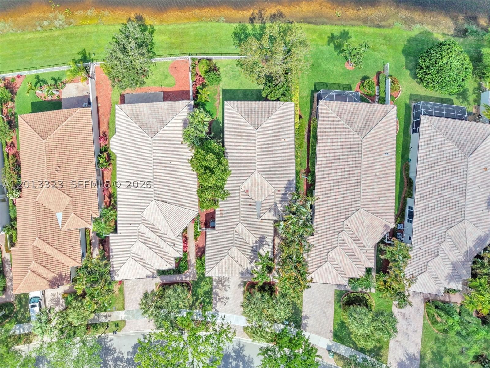 Real estate property located at 2553 Bay Pointe Drive, Broward, Sector 7 - Parcels J-2 &, Weston, FL