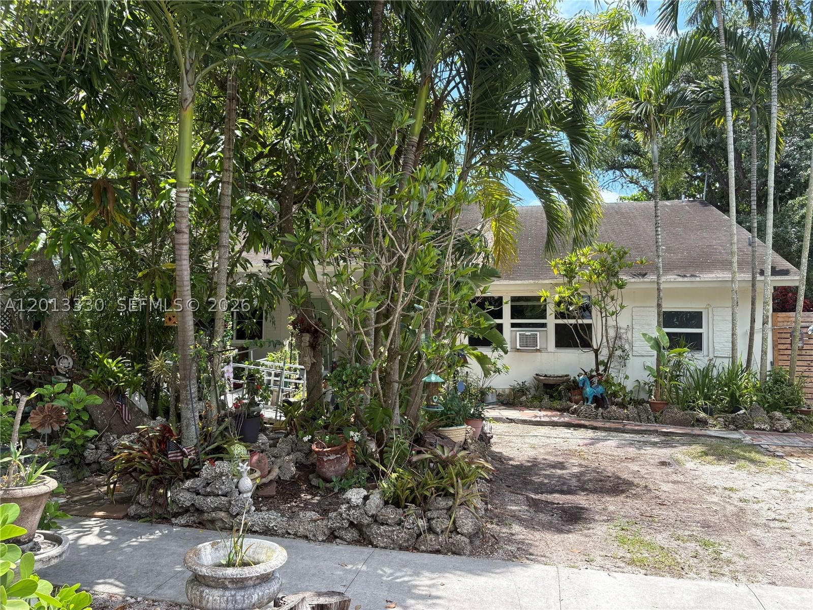 Real estate property located at 5930 44th Ter, Miami-dade, Riviera Estates 1st Addn, Miami, FL
