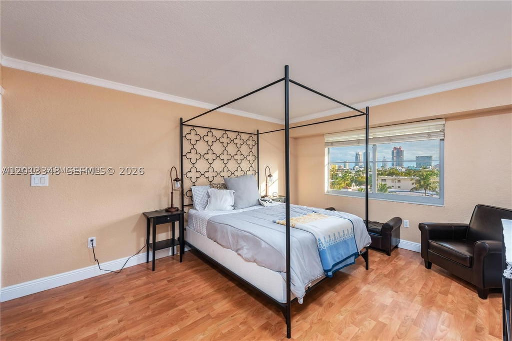 Real estate property located at 1000 Michigan Ave #704, Miami-dade, Parkview House Condo, Miami Beach, FL