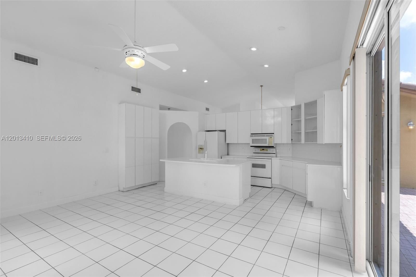 Real estate property located at 9803 32nd St, Miami-dade, Costa Verde Sec 1, Doral, FL