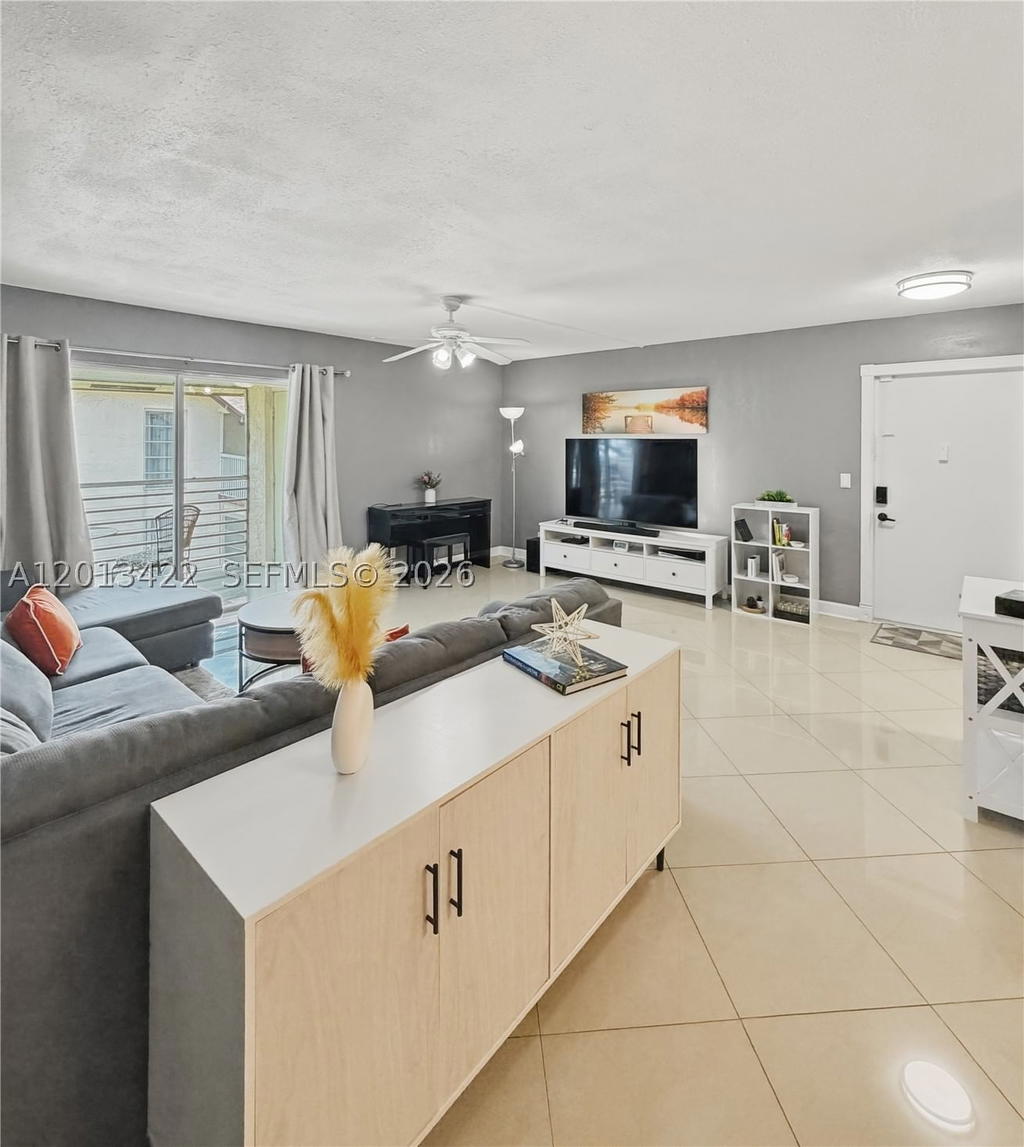 Real estate property located at 406 Laurel Dr #207, Broward, Laurels At Margate Condo, Margate, FL